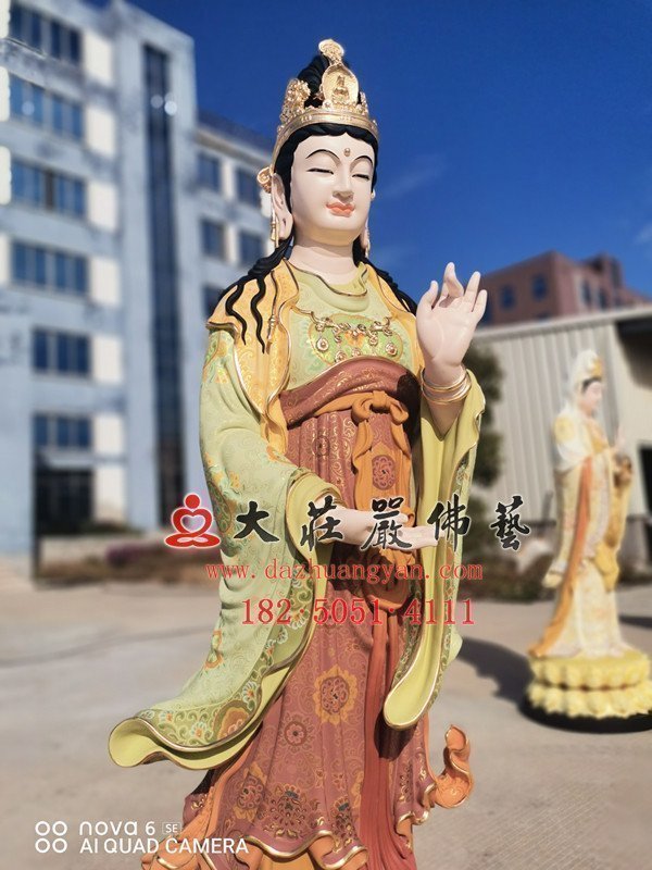 三十三觀音之持經(jīng)觀音側(cè)面近照